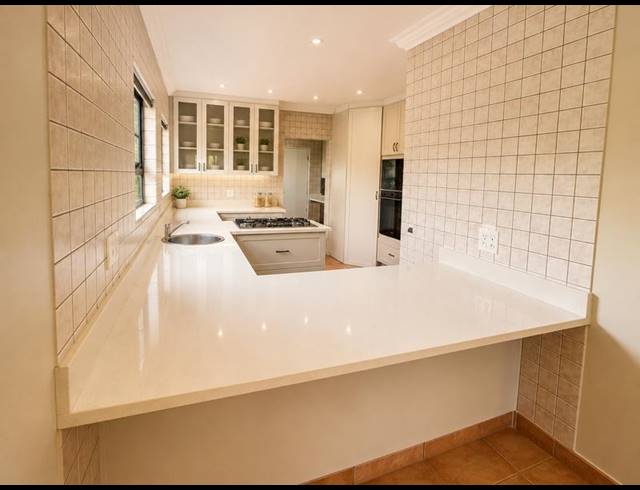4 BEDROOM PROPERTY TO RENT IN SILVER LAKES